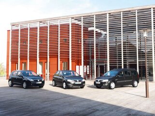 2010-Dacia-Black-Line-Edition-Pictures1-1024x768.jpg
