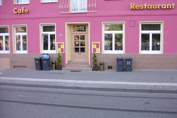 Hotel am Bahnhof 01.05.09.JPG