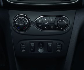 Dacia-Sandero-Klimaautomatik.jpg