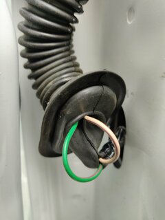 Bild 4 Hinten Fahrerseite.jpg