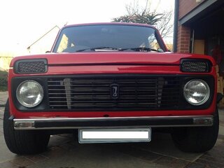 Lada-Niva-with-a-2JZ-GTE-04.jpg