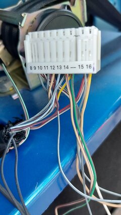 Steckverbinder ankommend 8-16.jpg