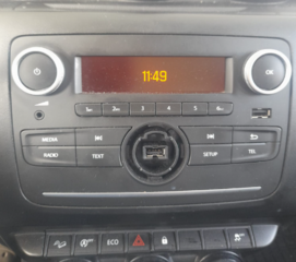 Radio USB DUSTER.PNG