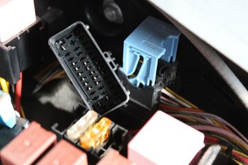 Hauptstecker001.jpg