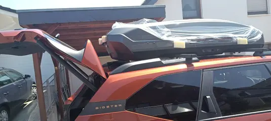 Bigster-DAchbox-hinten rechts-Klappe-Auf.webp