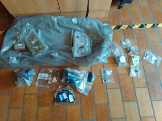Teile dritte Reihe und Dachablage (2).jpg
