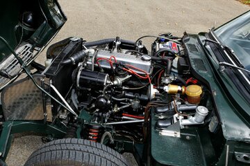 englische Roadster 142 (Medium).jpg