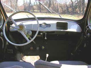 HUPE_Renault 4CV_2.jpg