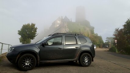 Hr Rossi und Burg Thurant.jpg