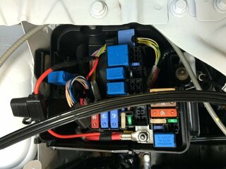01f1ca5a3ba0f6b093b691bf8014977560ad916778.jpg