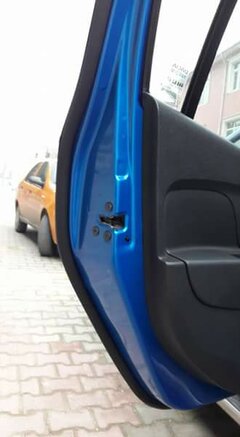 Dichtung Tür Sandero2 Stepway.jpg Dichtung Tür Sandero2 Stepway.jpg