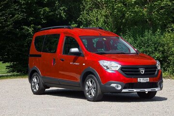 Dacia-Dokker-Stepway-Tester-07-2015-02.jpg