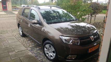 Dacia Logan II voor.jpg