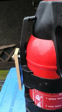 Feuerlöscher Halterung 1.jpg