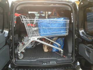 Einkaufswagen.jpg Einkaufswagen.jpg