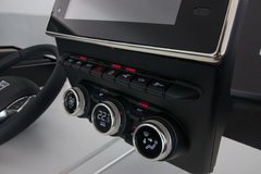 New-2018-Renault-Duster-Interior-Dashboard-Touchscreen.jpg