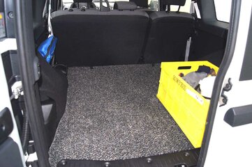 Innenausbau-Ladefläche.jpg