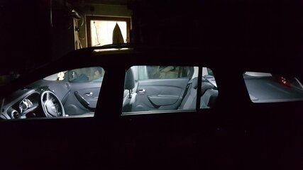 Auto Innenbel. kompl.jpg Auto Innenbel. kompl.jpg