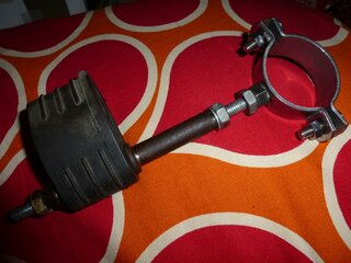P1010157auspuffhalter_gebastelt_.jpg