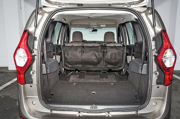 Dacia-Lodgy-1200x800-379f4c172d64b0bd.jpg