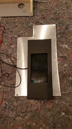 Frontplatte bezogen mit Display.jpg Frontplatte bezogen mit Display.jpg