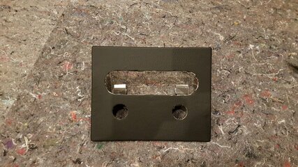 Multihalter fertig beledert.jpg Multihalter fertig beledert.jpg