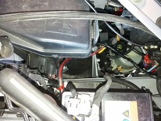 Motorraum rechts ...sehr eng jpg.jpg Motorraum rechts ...sehr eng jpg.jpg